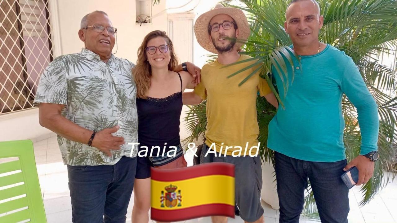 Casa Feliz Hostal サンタ・マルタ エクステリア 写真